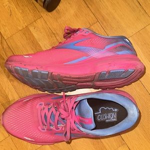 Brooks Ghost 15 (latest model) limited edition pink blue